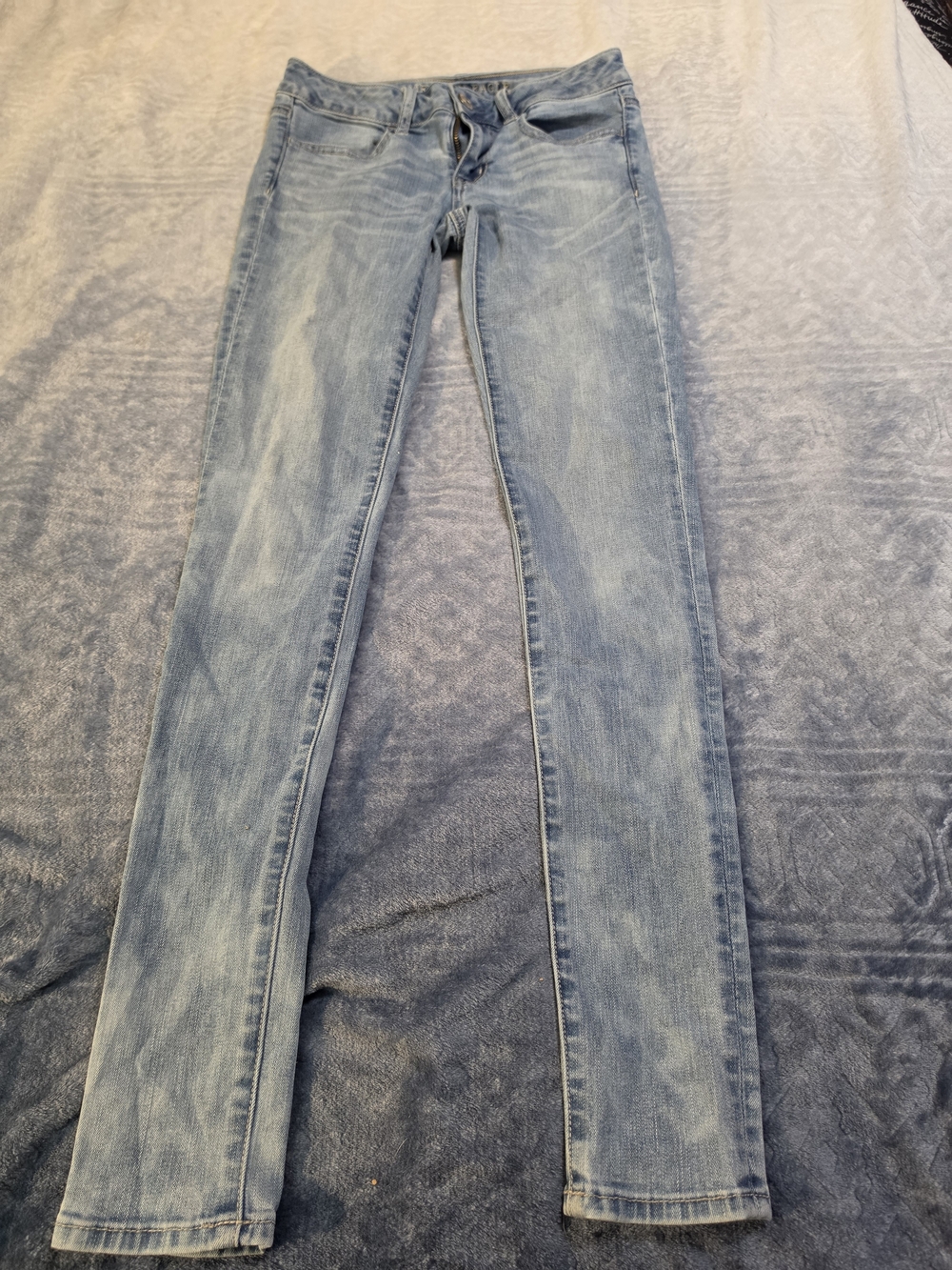 American Eagle Outfitters Light Blue Skinny Jeans